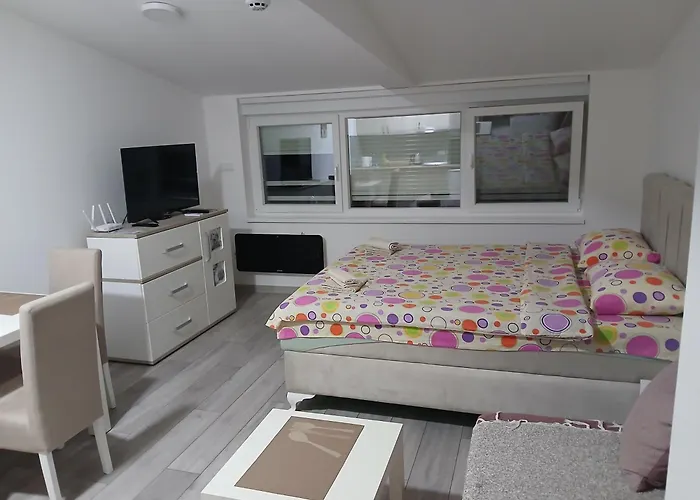 Apartman Una 아파트 *