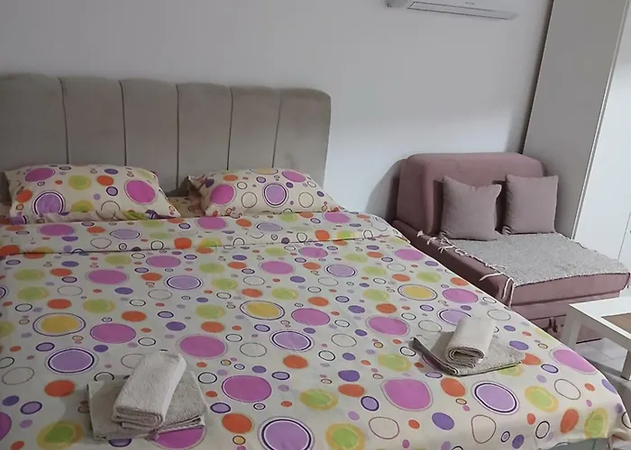 아파트 Apartman Una